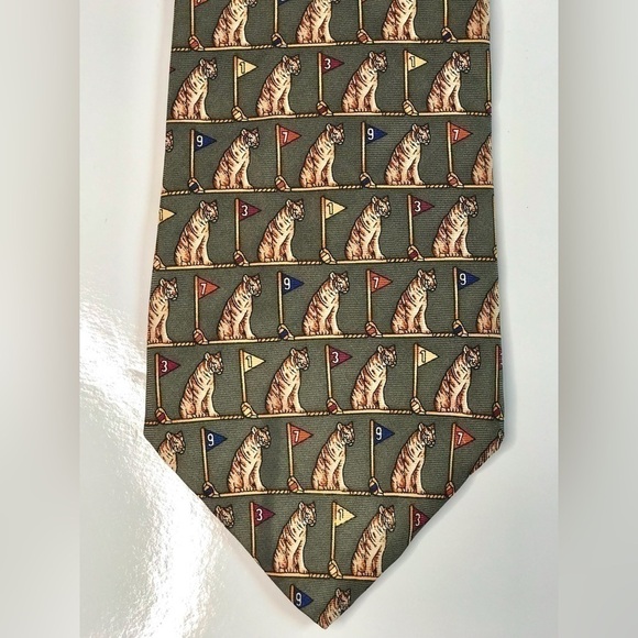 Vintage Golf Tiger Tie BROOKS BROTHERS MAKER 100% Silk Tie - Picture 2 of 9